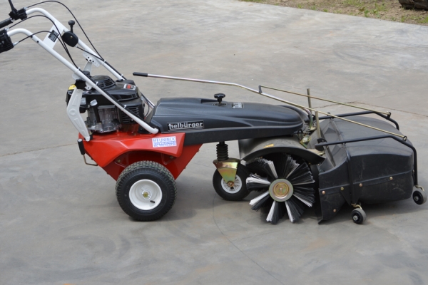 gemotoriseerd-borstelmachine25504D31-E107-4429-3F15-016F7DAAE647.jpg