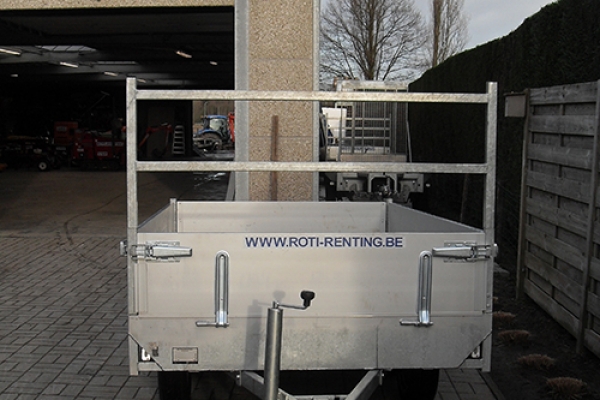 aanhangenwagen-ongerermd39F00DAE-FD91-D933-19C1-4D7C0EB9302B.jpg