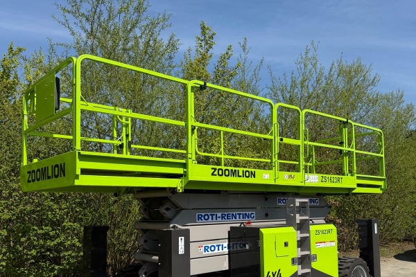 schaarlift18m-14BF2AA7B-DA7F-6FB2-3EBD-6D6E16335553.jpg