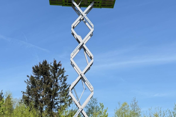 schaarlift18m-2FF68C0B3-E6ED-68BC-189C-BC000262E8E4.jpg