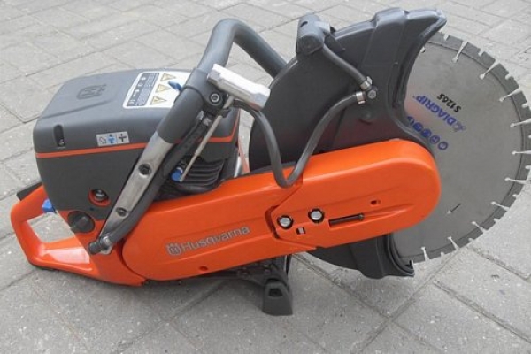 doorslijpmachinek7609D02DDCE-458D-F69A-EF0A-2E2B9A4AF464.jpg
