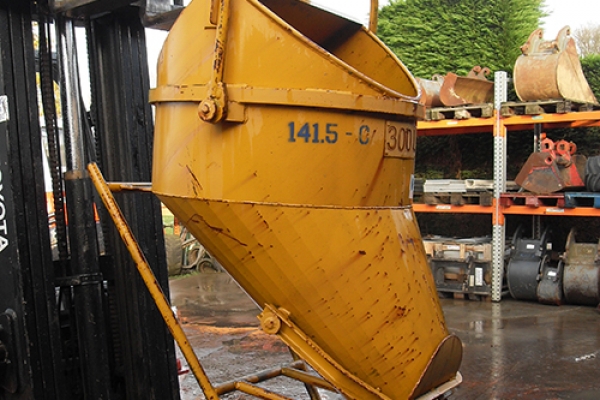 kubel3299B9CB-D55D-AD16-E0AB-02D5D5F390A6.jpg
