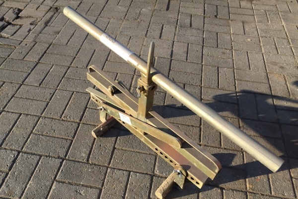 boordsteenstang-2-2EEC31C36-5F4B-5AD8-C38D-D172C99E4557.jpg