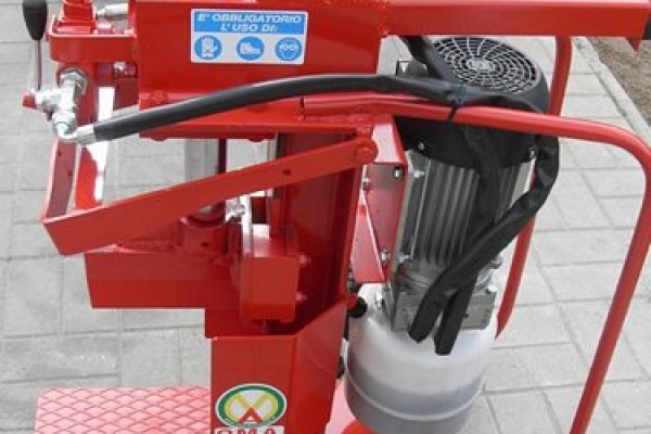 houtkliefmachine230vDE2A3CF9-B602-07BA-D68E-B2FB7FBDEDCC.jpg